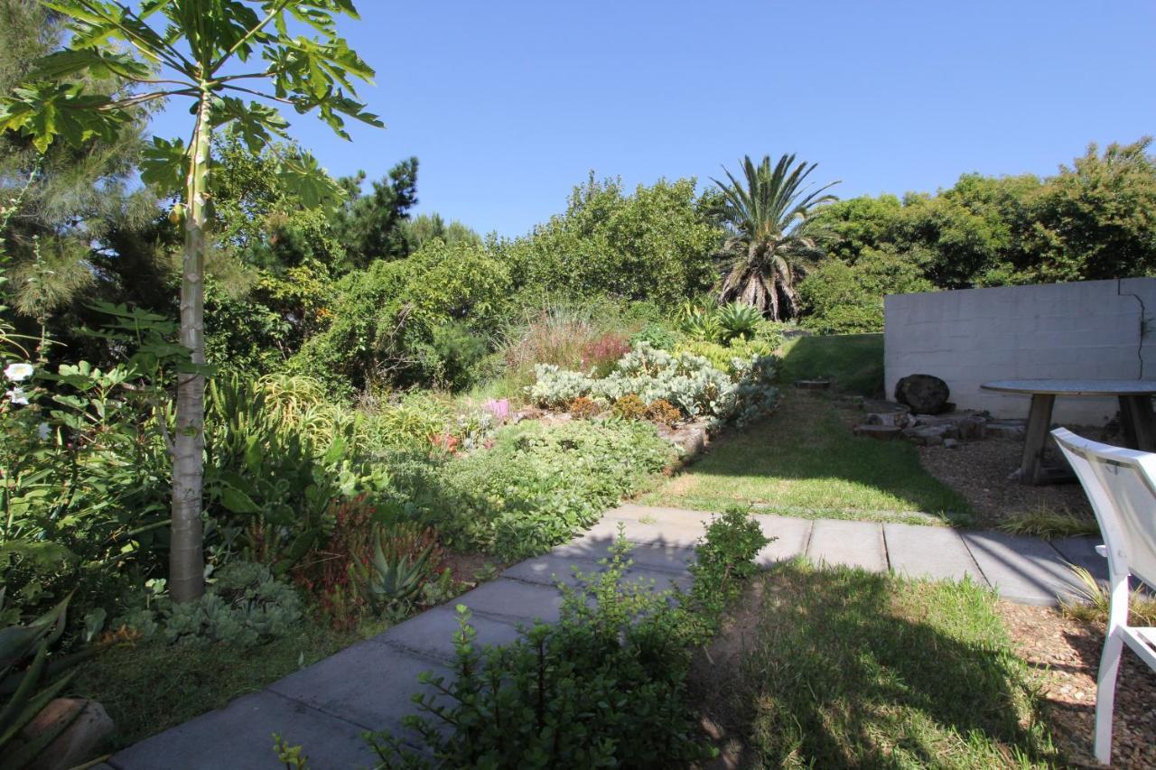 Alphen Drive